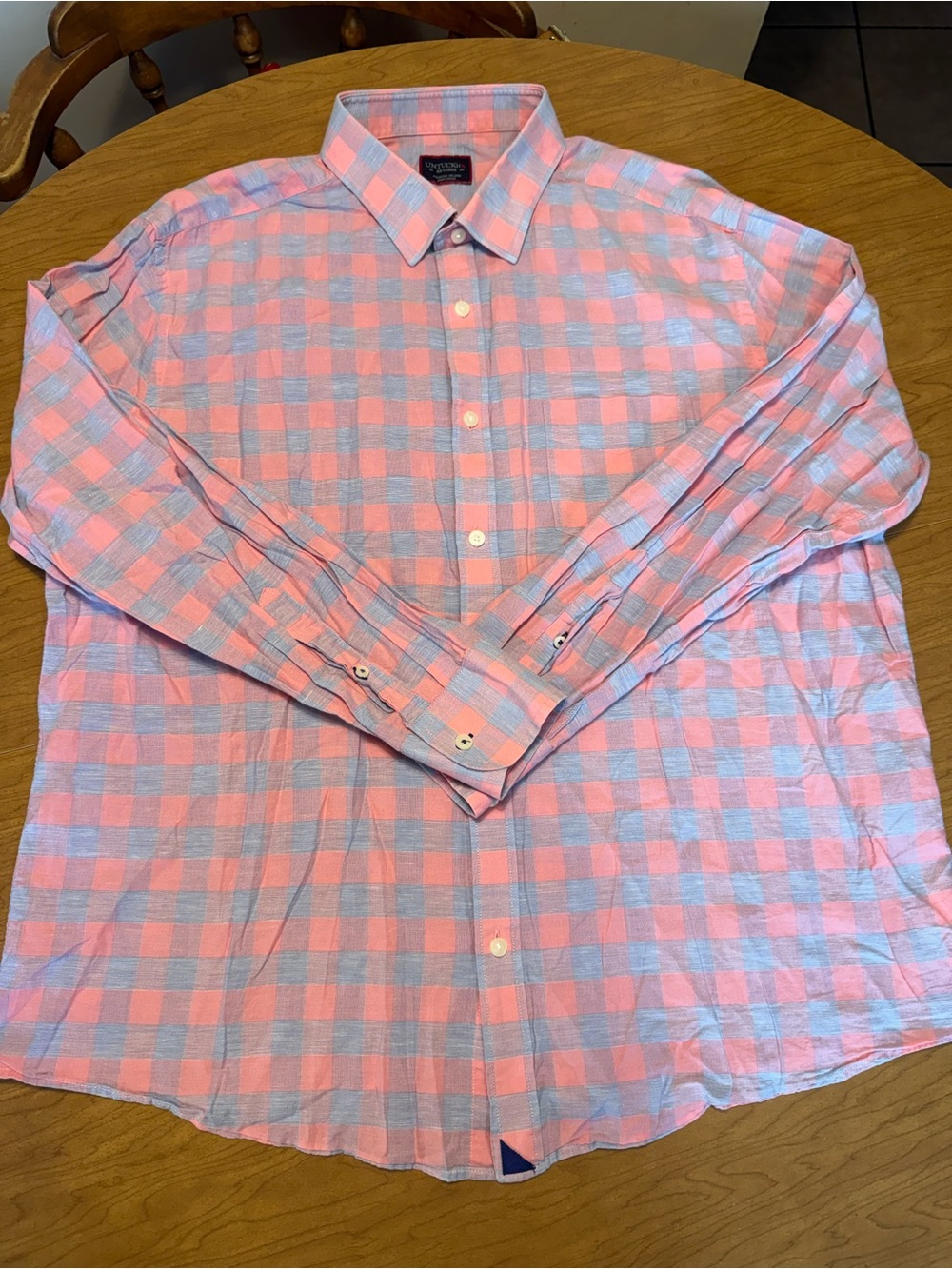 Untuckit Linen - Picture 5 of 5